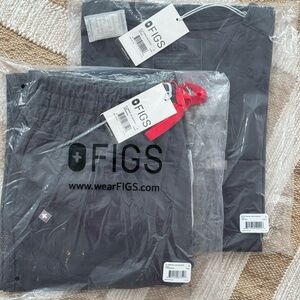 UNOPENED Figs jogger scrub set, SMALL